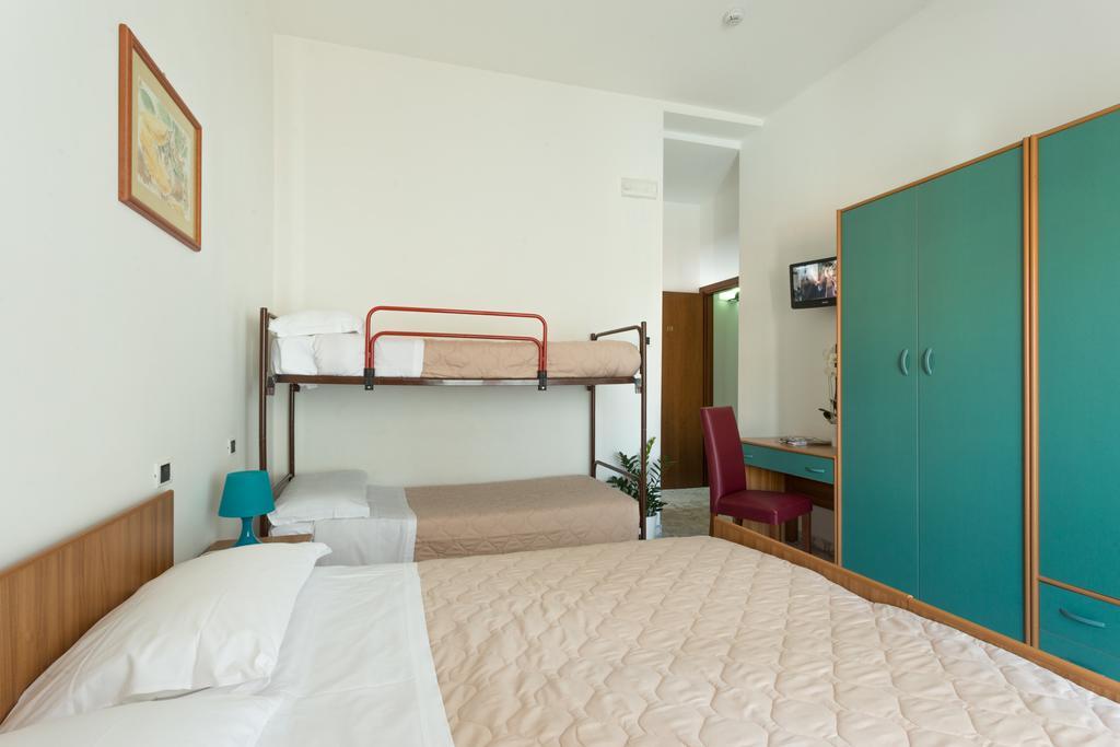 Roma Hotel Pineto Kültér fotó