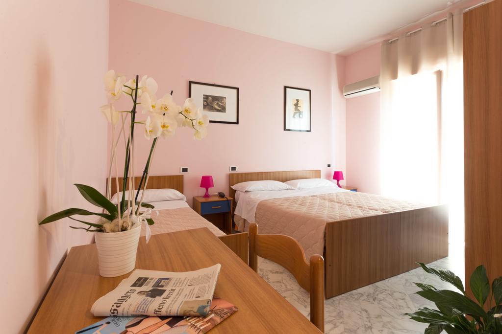Roma Hotel Pineto Kültér fotó