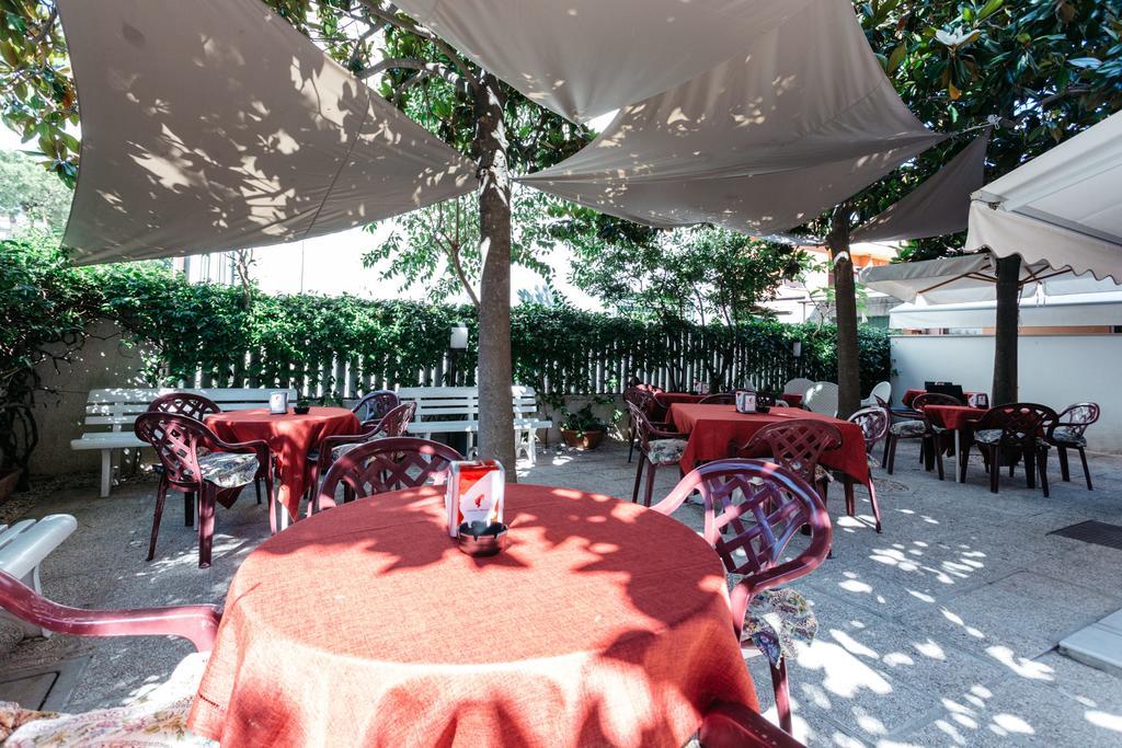 Roma Hotel Pineto Kültér fotó