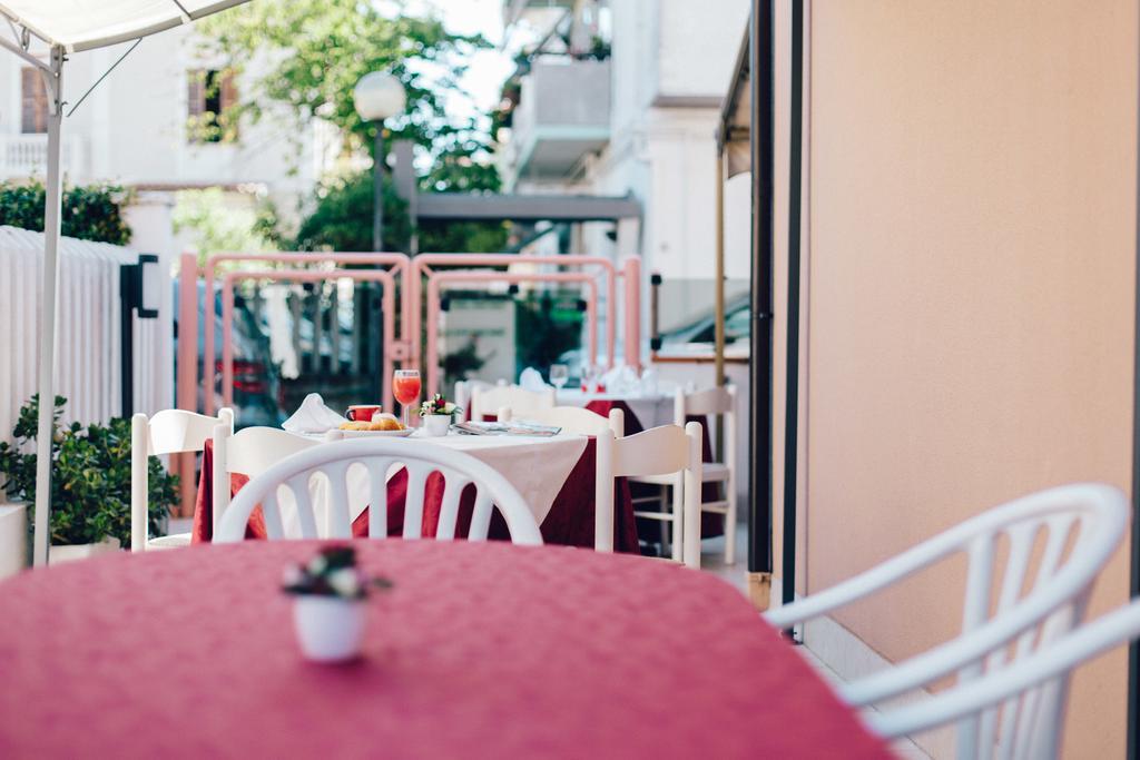 Roma Hotel Pineto Kültér fotó