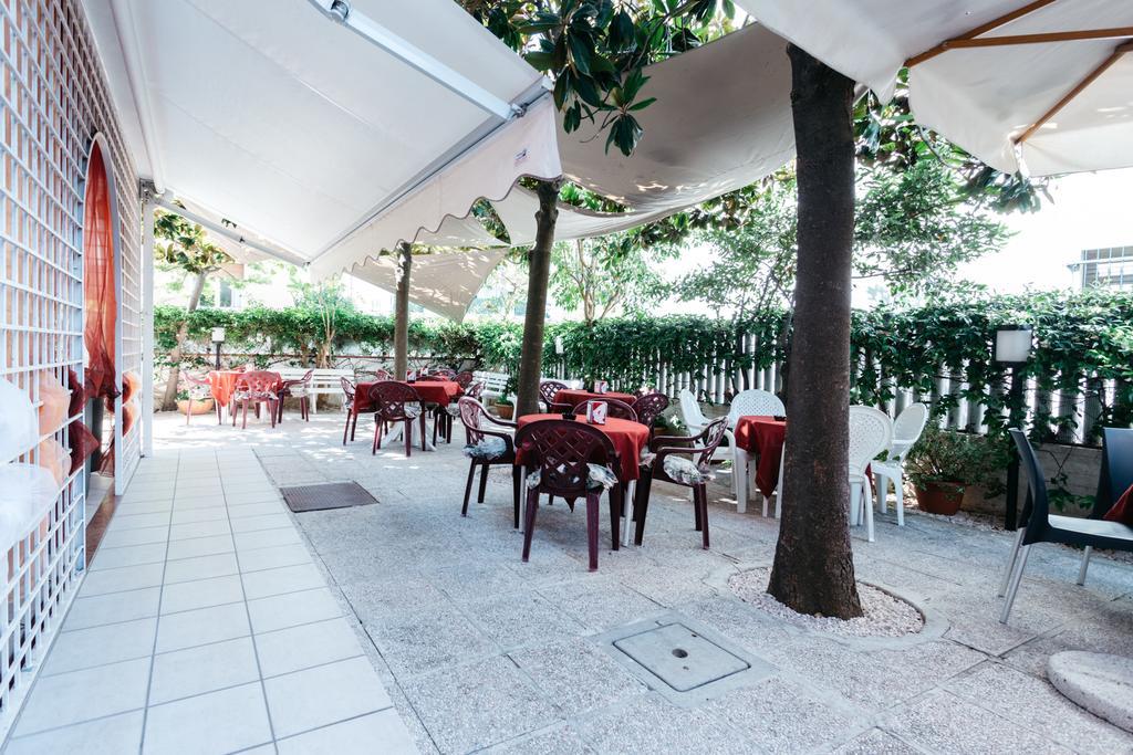 Roma Hotel Pineto Kültér fotó