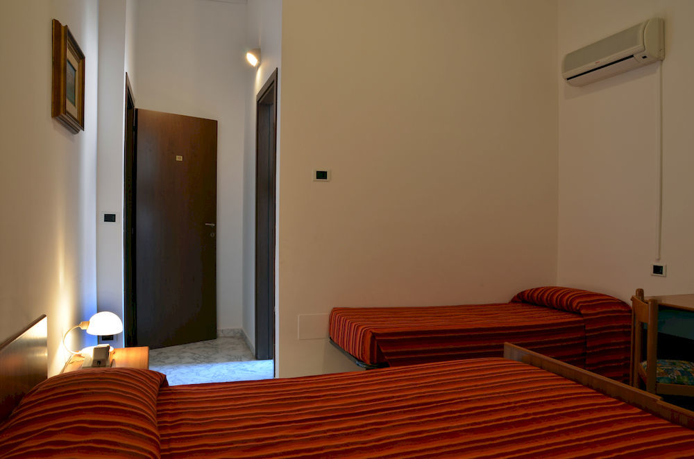 Roma Hotel Pineto Kültér fotó